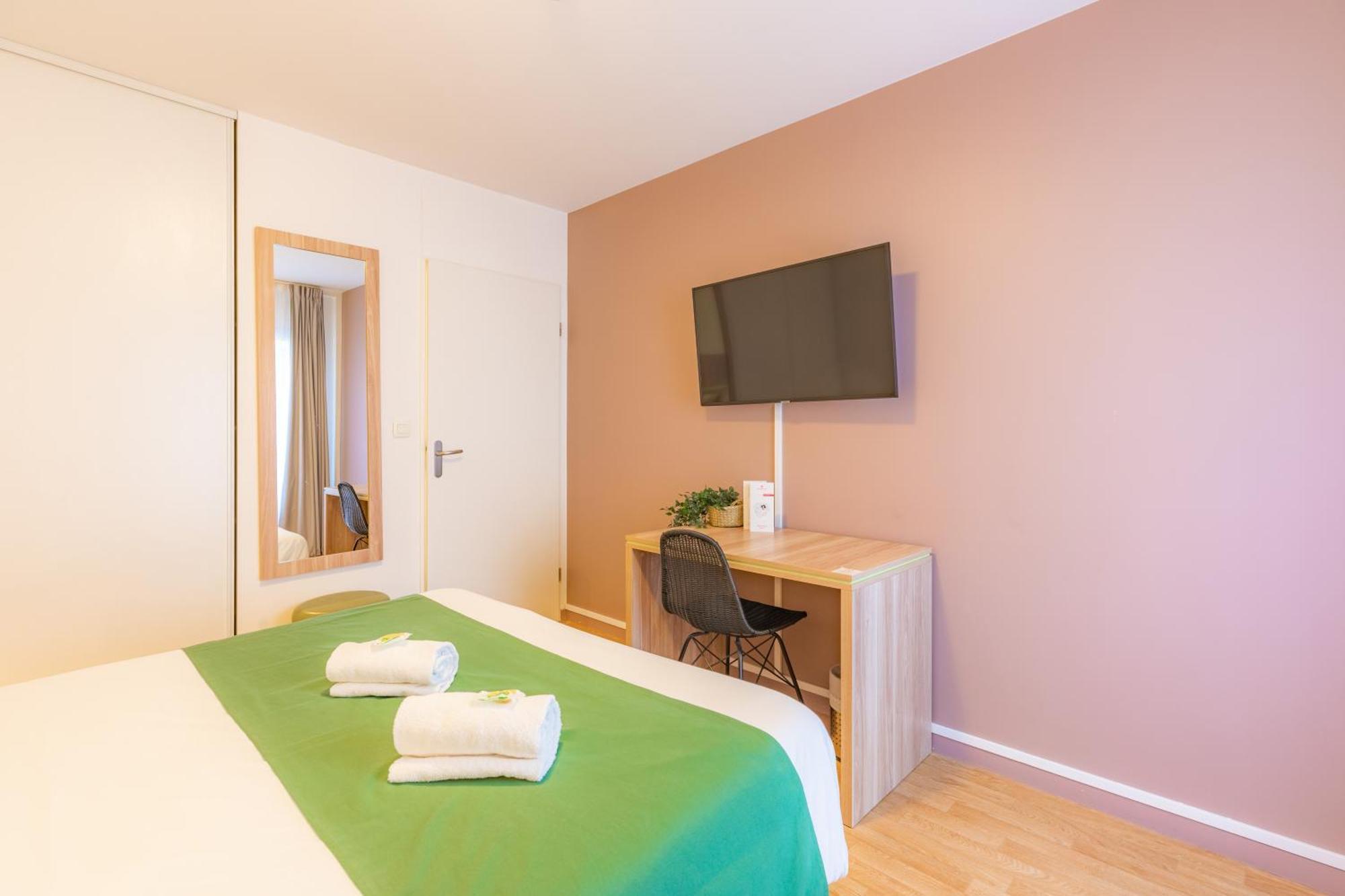 อัปปาร์ตซิตี้ กงฟอร์ นองต์ ซองทร์ Aparthotel น็องต์ ภายนอก รูปภาพ