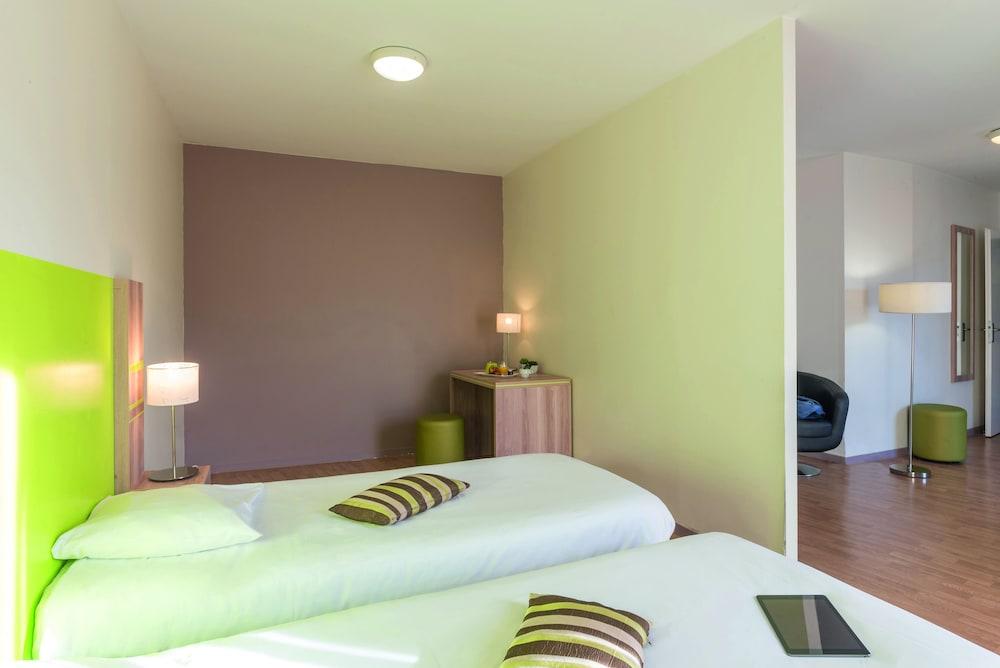 อัปปาร์ตซิตี้ กงฟอร์ นองต์ ซองทร์ Aparthotel น็องต์ ภายนอก รูปภาพ