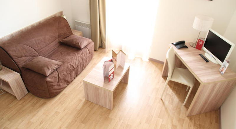 อัปปาร์ตซิตี้ กงฟอร์ นองต์ ซองทร์ Aparthotel น็องต์ ภายนอก รูปภาพ